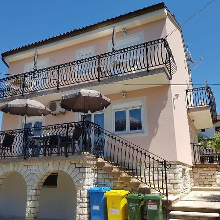 Apartment Mit Balkon Poreč Exterior foto